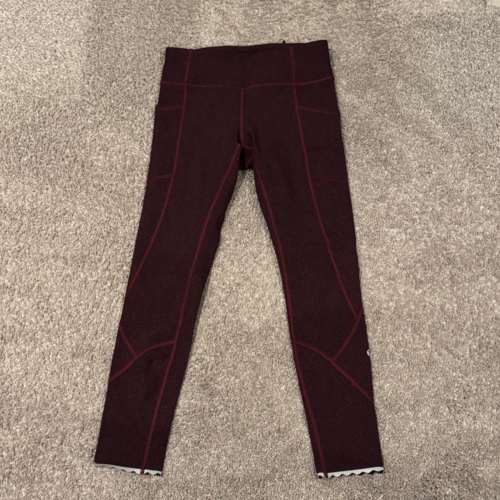 Lululemon scalloped edge maroon leggings size 4